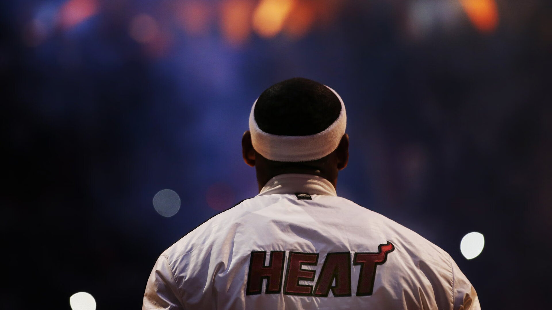 爱游戏平台-重磅！体坛三线狂飙，莱比锡热议，NBA绝杀骑士止颓，成都蓉城创纪录备战葡超